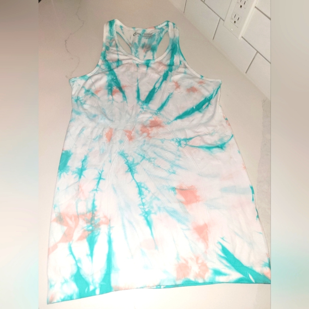 Zyia tank top size medium NWOT